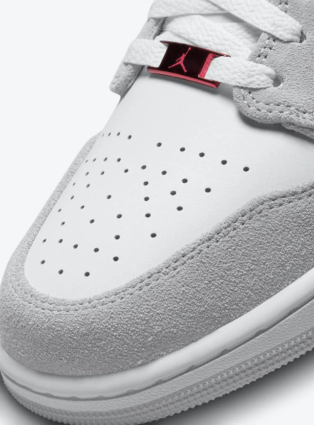 Air Jordan 1 Low SE Light Smoke Grey Gym Red - Image 3