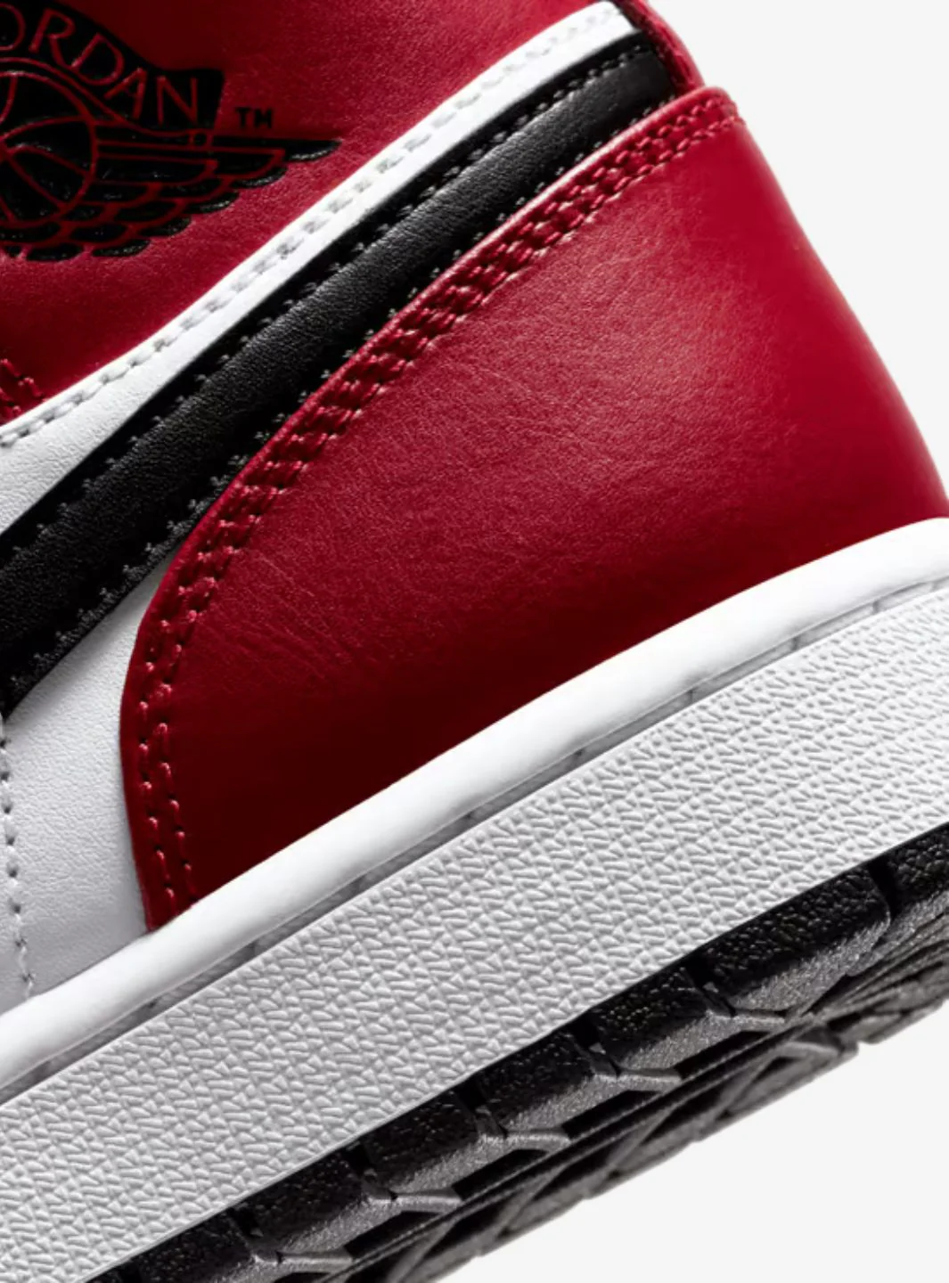 Air Jordan 1 Mid Chicago Black Toe - Image 5
