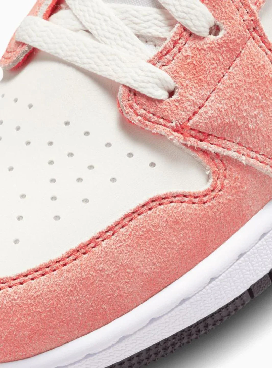 Air Jordan 1 Mid SE Orange Suede - Image 4