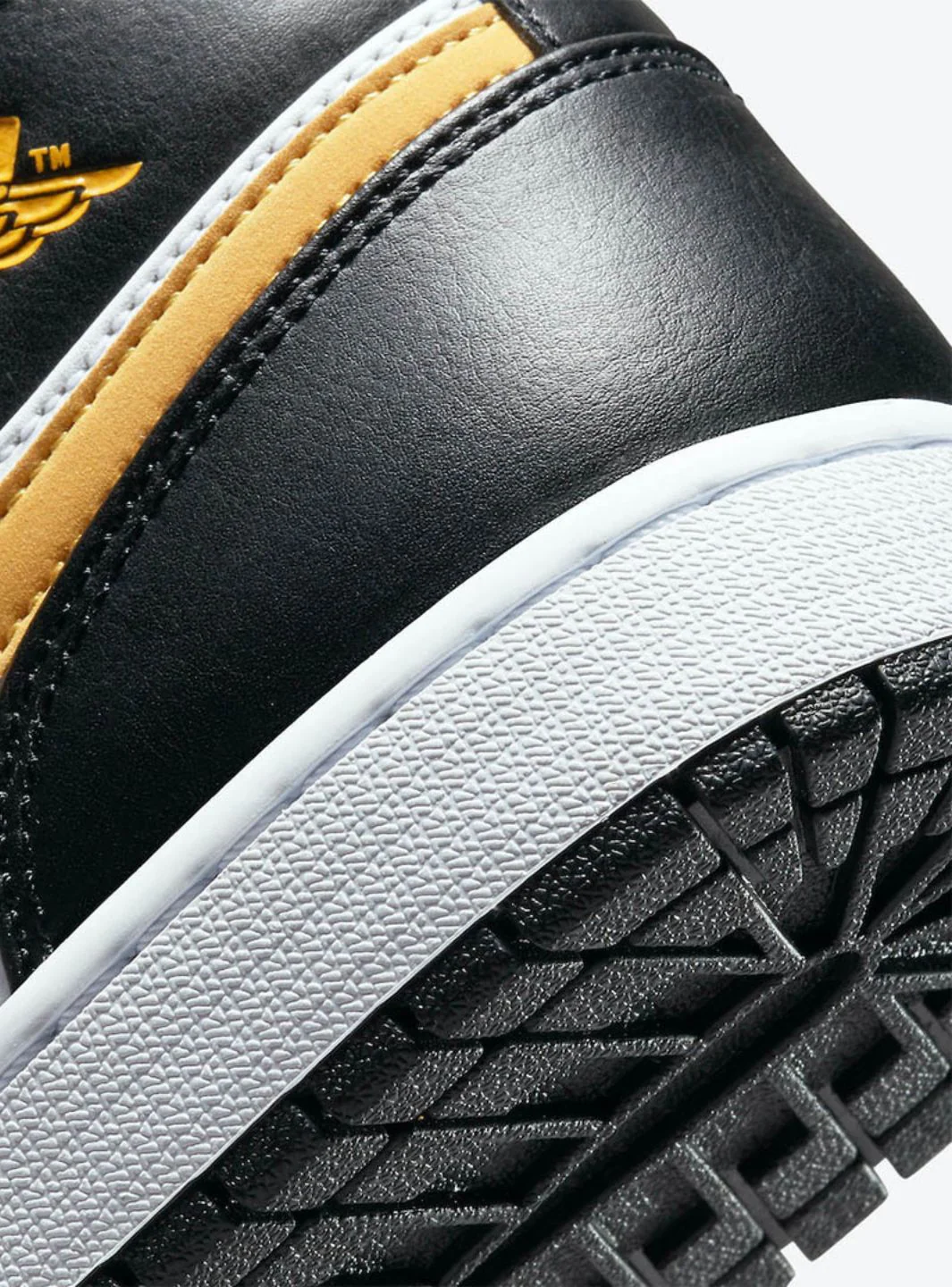 Air Jordan 1 Mid White Pollen Black - Image 5