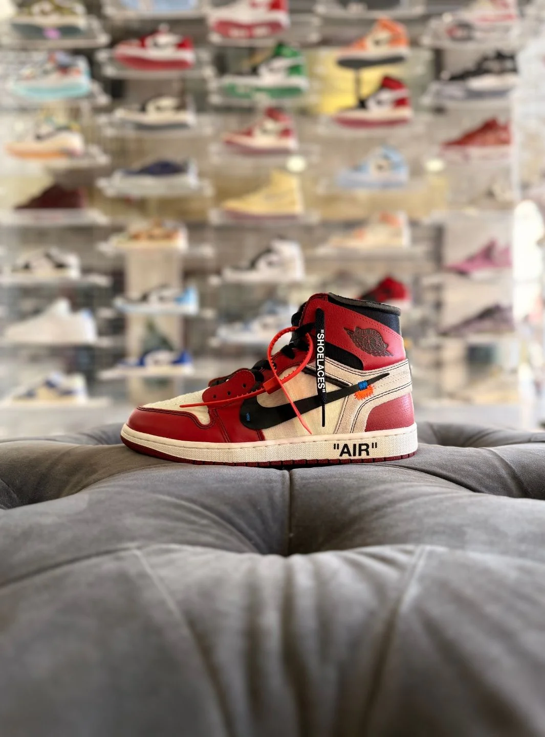Air Jordan 1 Retro High Off-White Chicago - Usato 9.5/10