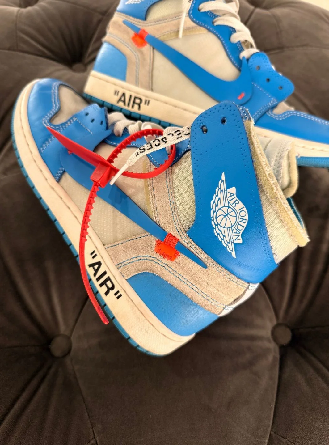 Air Jordan 1 Retro High Off-White University Blue - Usato 8.5/10 - Image 11