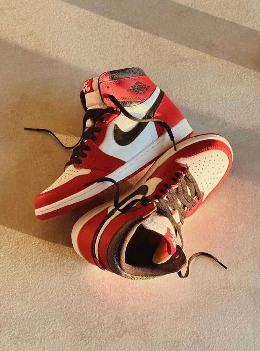 Air Jordan 1 Retro High OG Chicago Lost And Found - Image 11