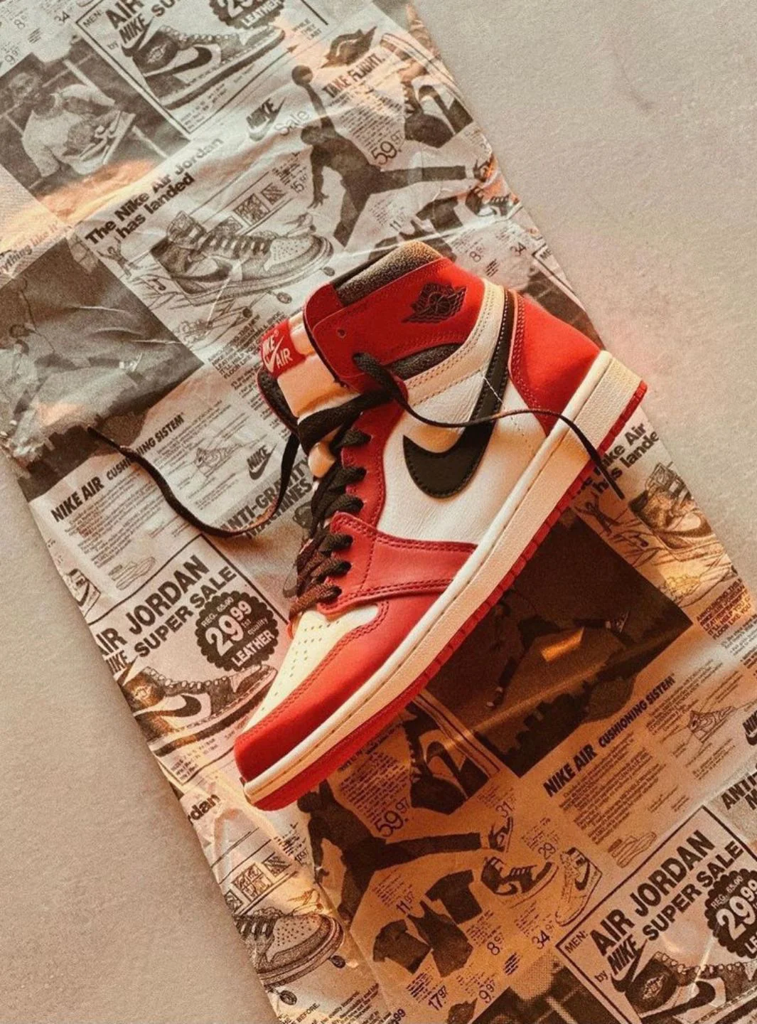 Air Jordan 1 Retro High OG Chicago Lost And Found - Image 12