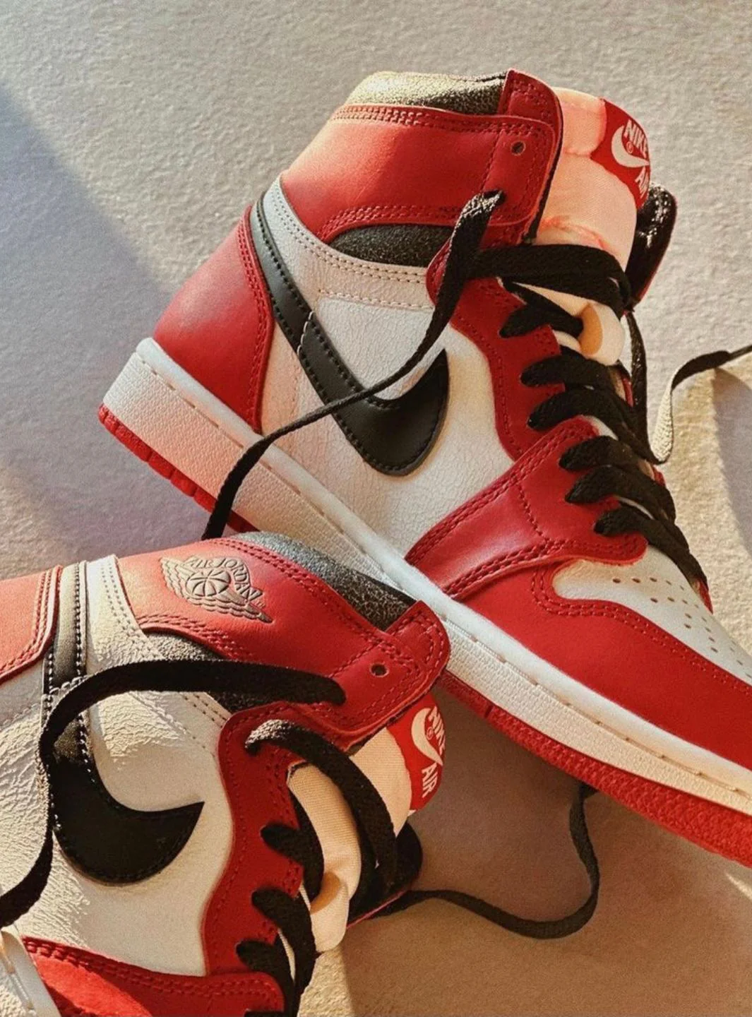 Air Jordan 1 Retro High OG Chicago Lost And Found - Image 13