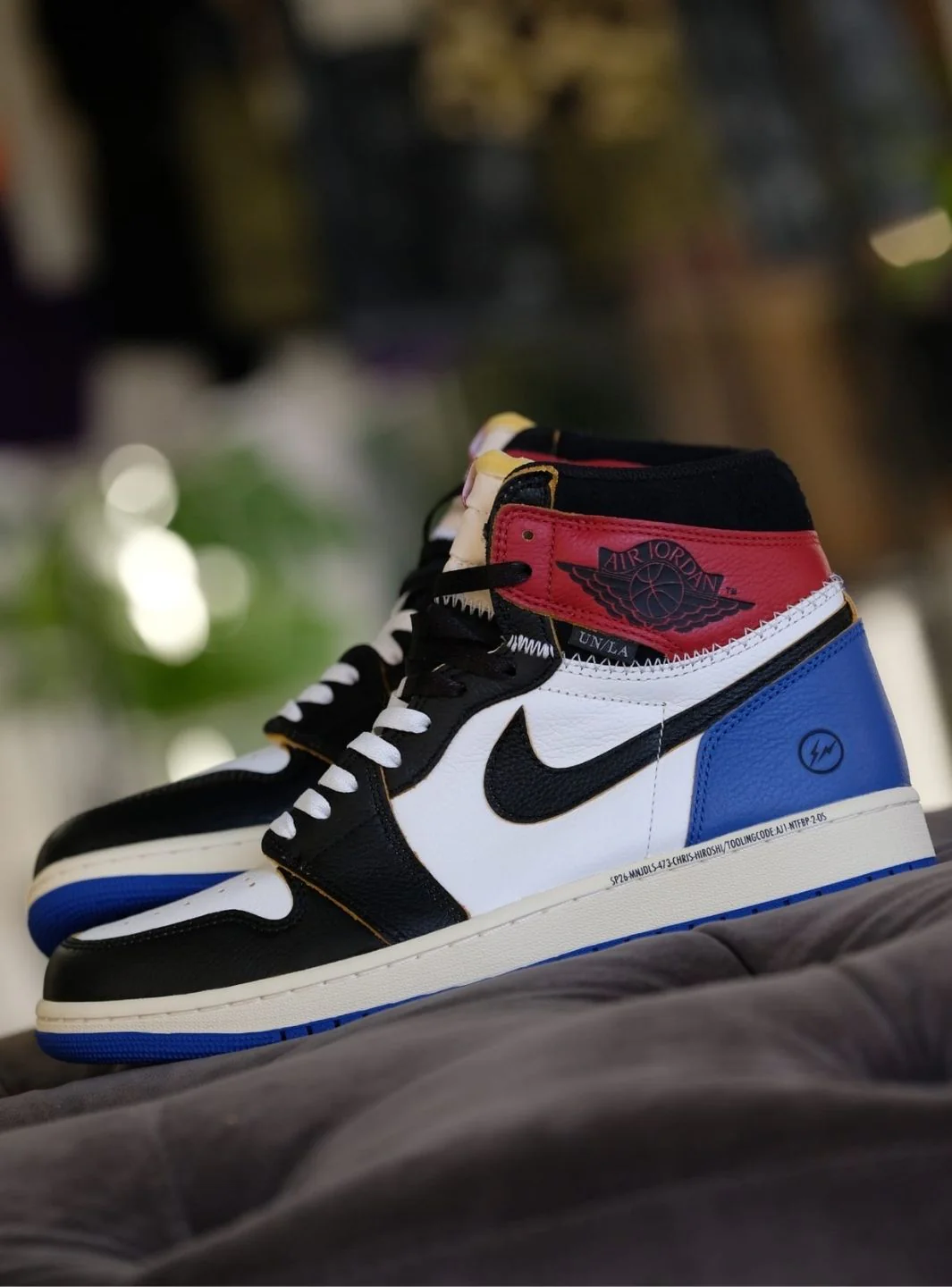 Air Jordan 1 Retro High OG SP Fragment x Union LA Varsity Red Sport Royal - Image 17