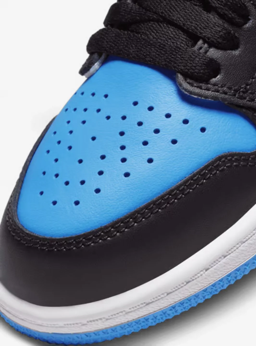 Air Jordan 1 Retro High OG UNC Toe (PS) - Image 3