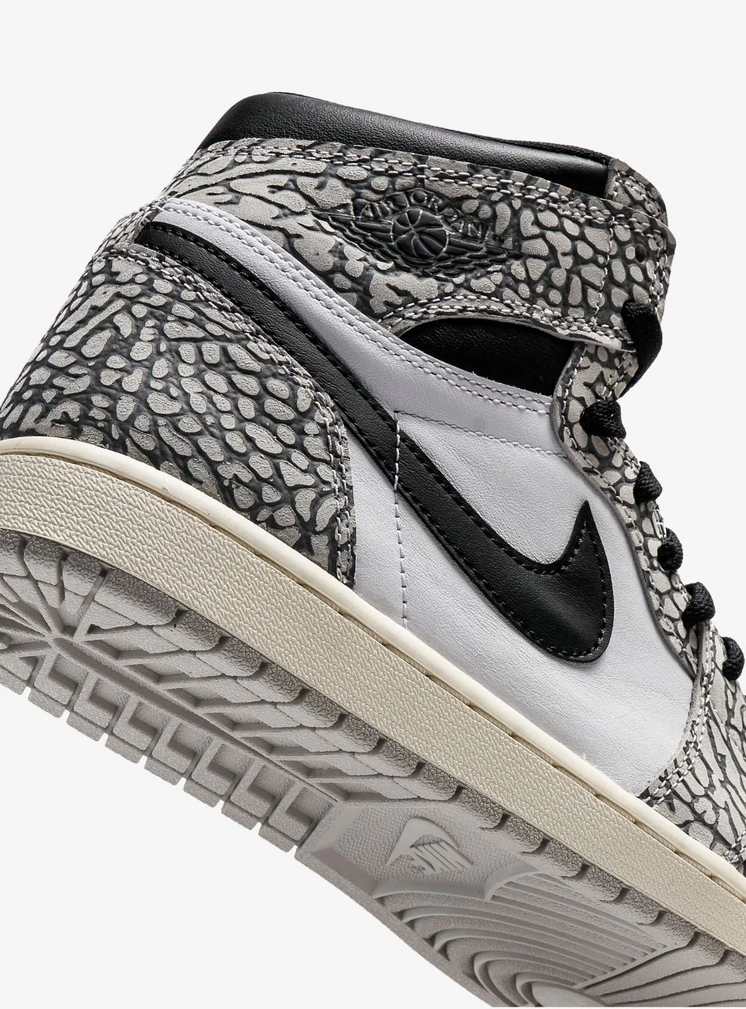 Air Jordan 1 Retro High OG White Cement - Image 7