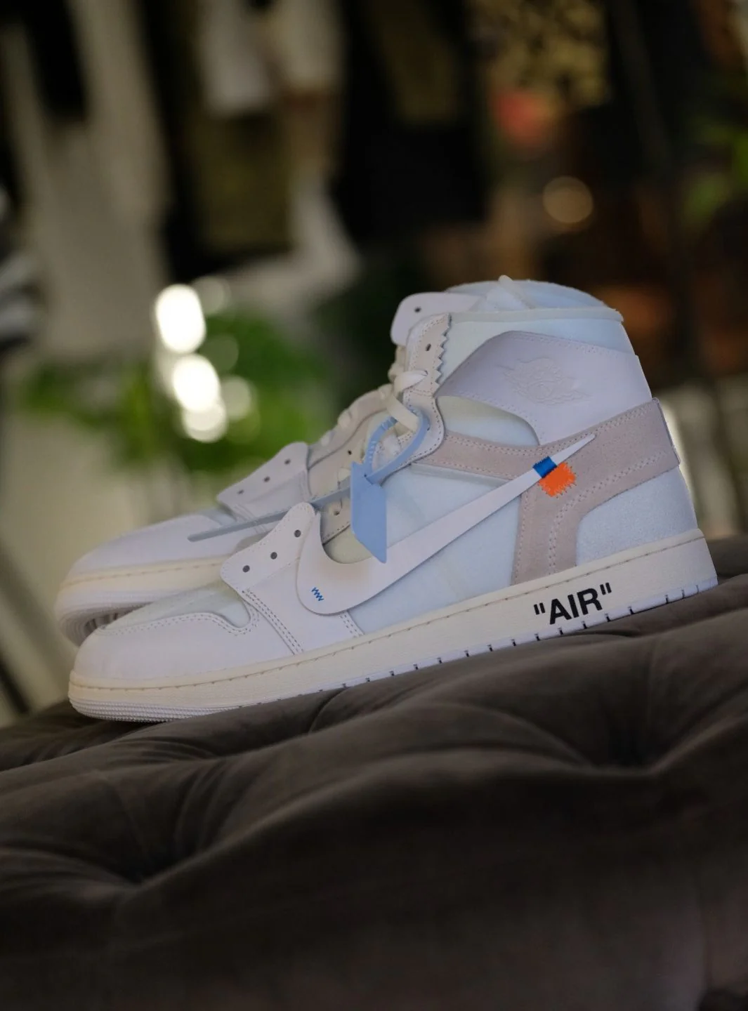 Air Jordan 1 Retro High Virgil Abloh Archive Alaska (V.A.A.) - Image 10