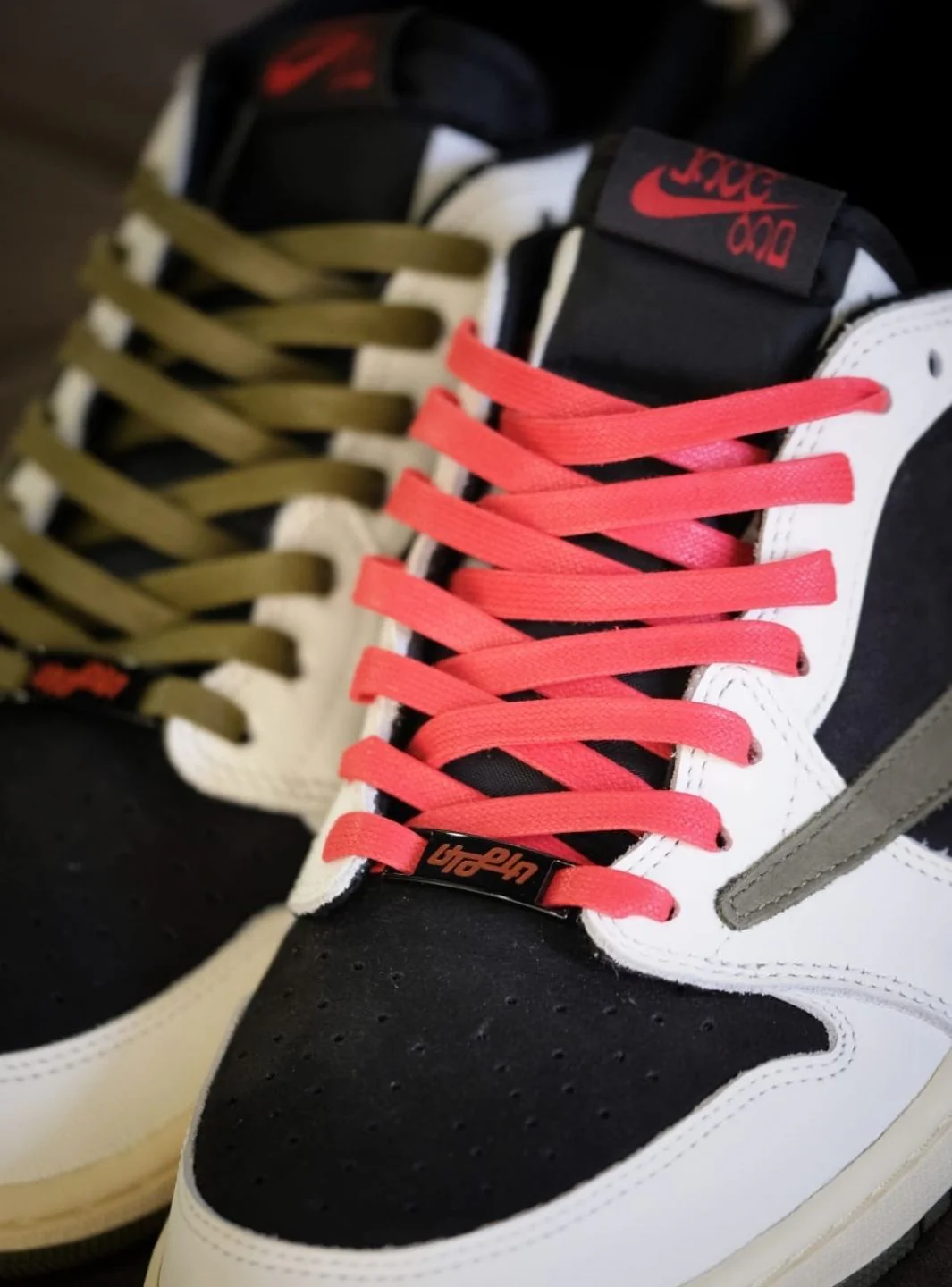 Air Jordan 1 Retro Low OG SP Travis Scott Olive (Friends and Family) - Image 11