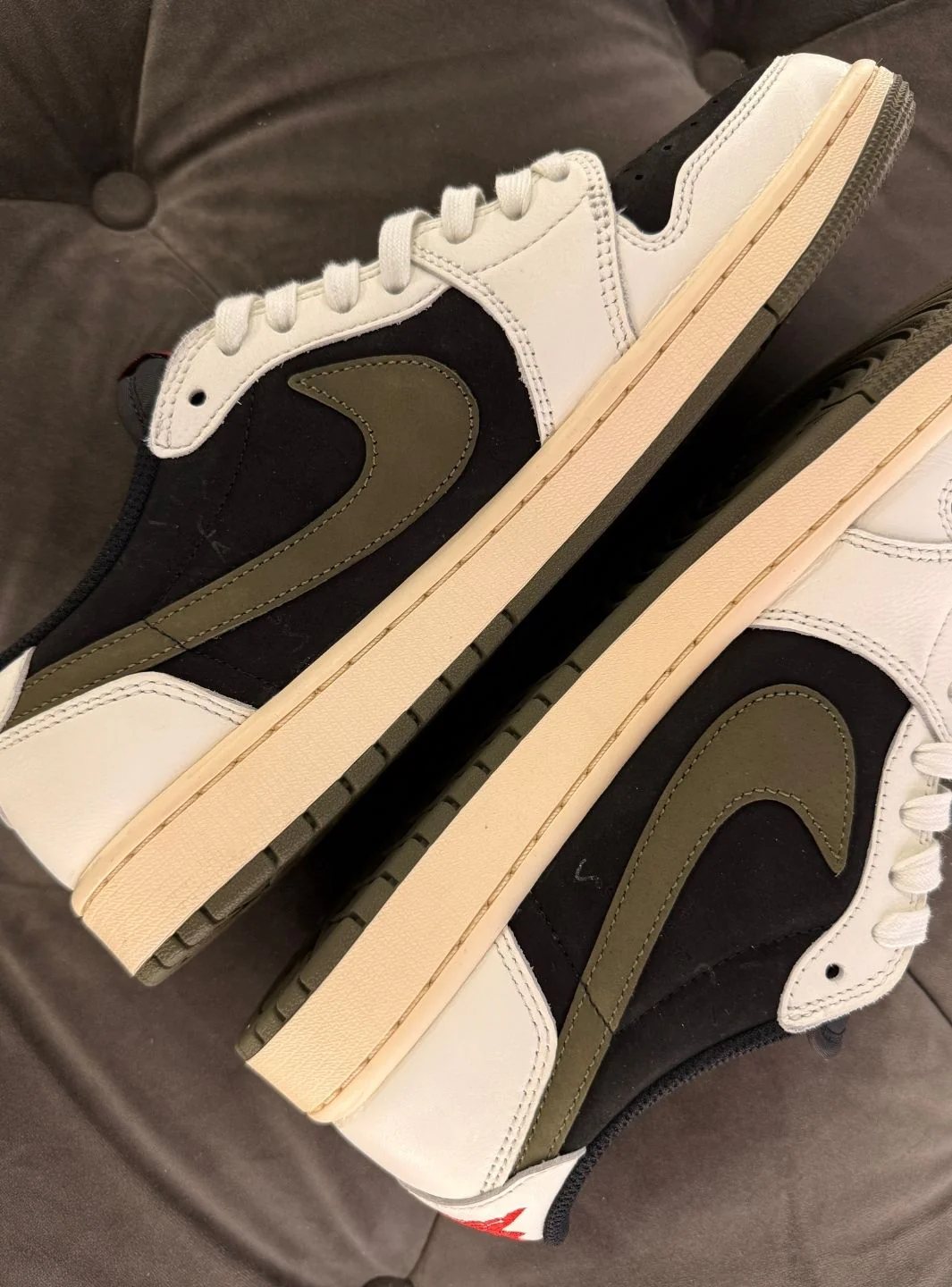 Air Jordan 1 Retro Low OG SP Travis Scott Olive - Usato 9.9/10 - Image 11