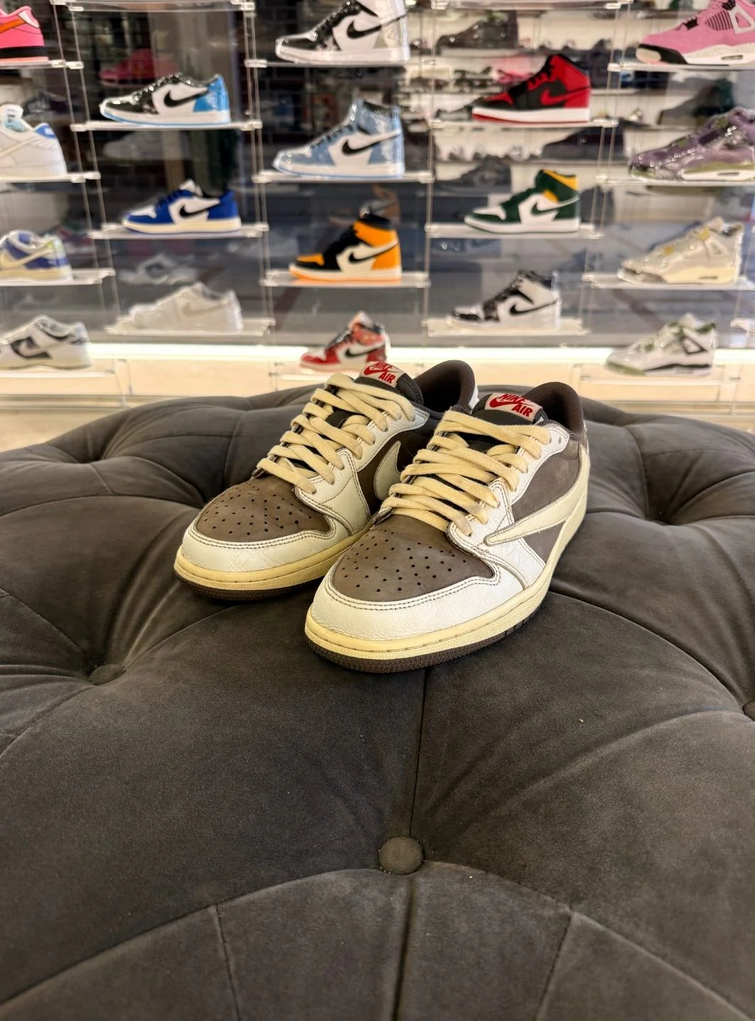 Air Jordan 1 Retro Low OG SP Travis Scott Reverse Mocha - Usato 8.5/10 - Image 3