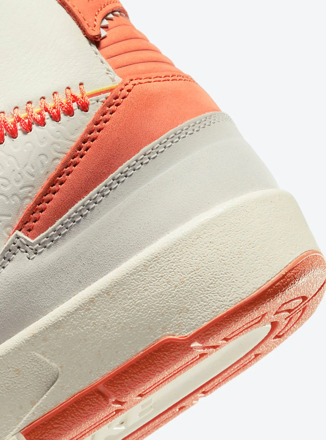 Air Jordan 2 Retro SP Maison Chateau Rouge - Image 5