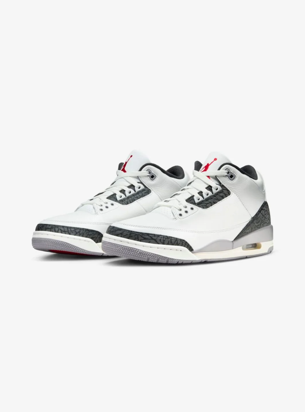 Air Jordan 3 Retro Cement Grey - Image 2