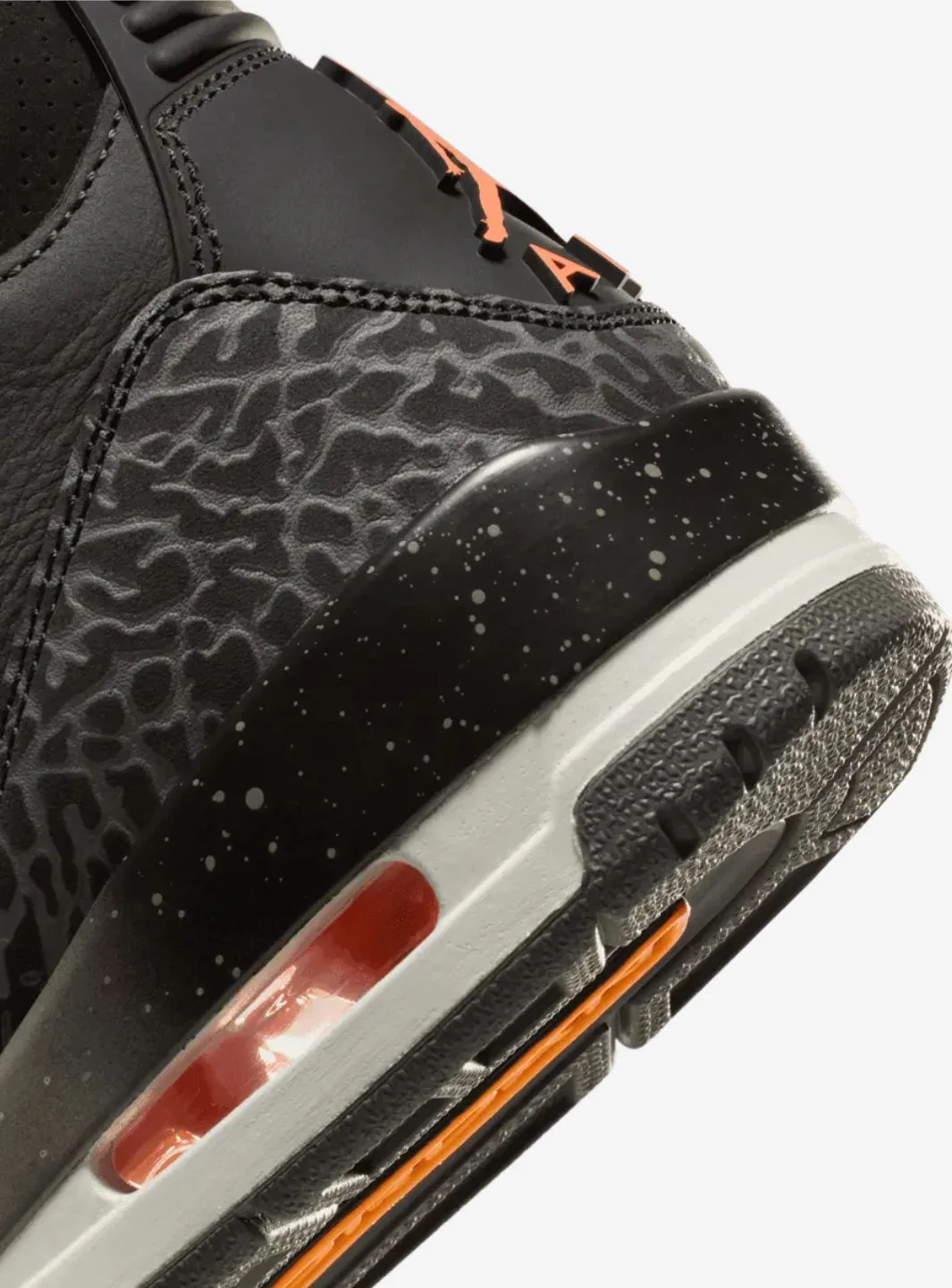 Air Jordan 3 Retro Fear Pack (2023) - Image 4