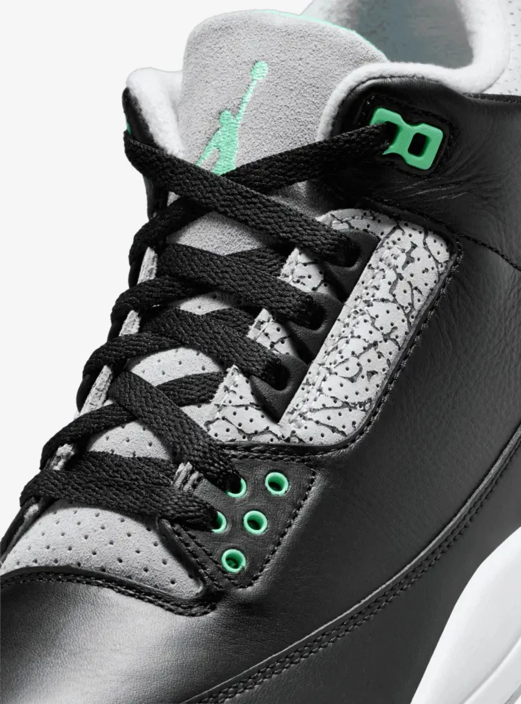 Air Jordan 3 Retro Green Glow - Image 6