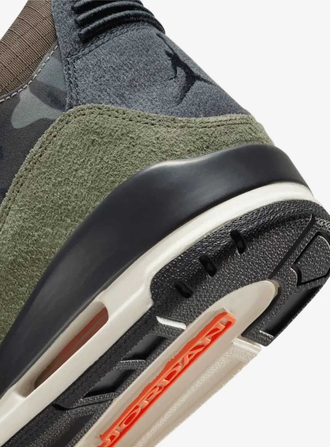 Air Jordan 3 Retro Patchwork Camouflage - Image 5