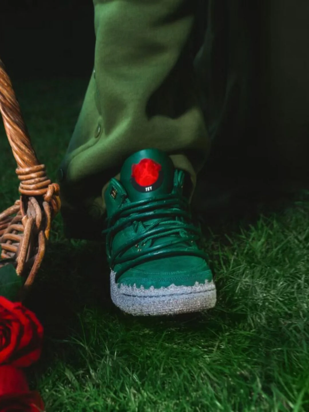 Air Jordan 3 Retro Teyana Taylor Concrete Rose (W) - Image 14