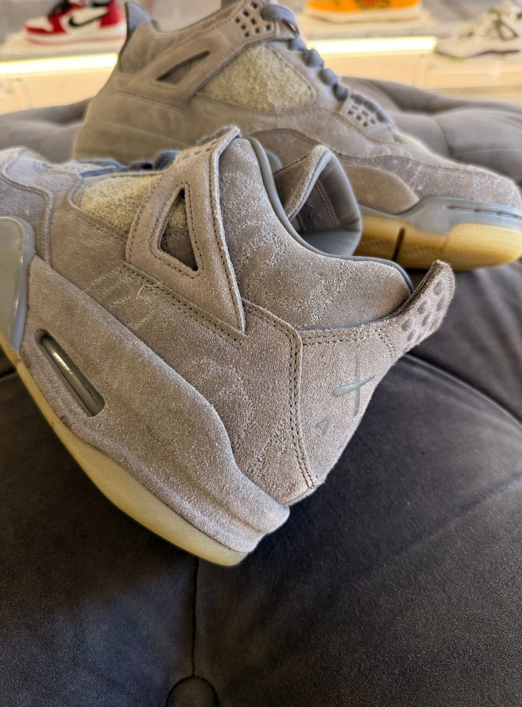 Air Jordan 4 Retro Kaws - Usato 9.5/10 - Image 13