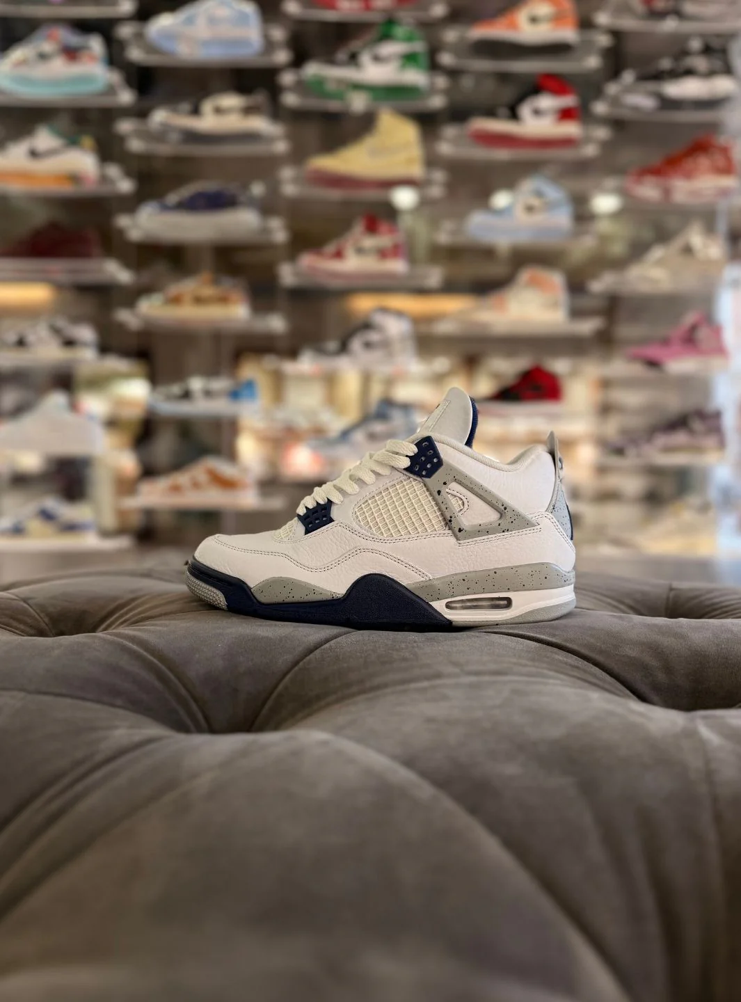 Air Jordan 4 Retro Midnight Navy - Usato 9.5/10