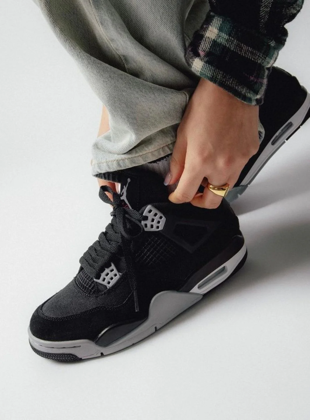 Air Jordan 4 Retro SE Black Canvas - Image 9