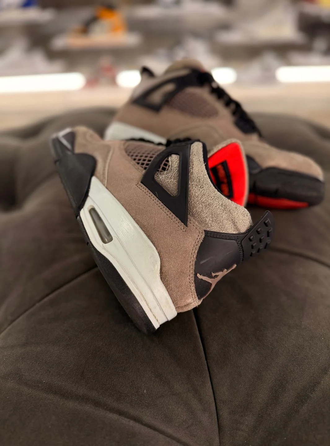 Air Jordan 4 Retro Taupe Haze - Usato 9/10 - Image 10