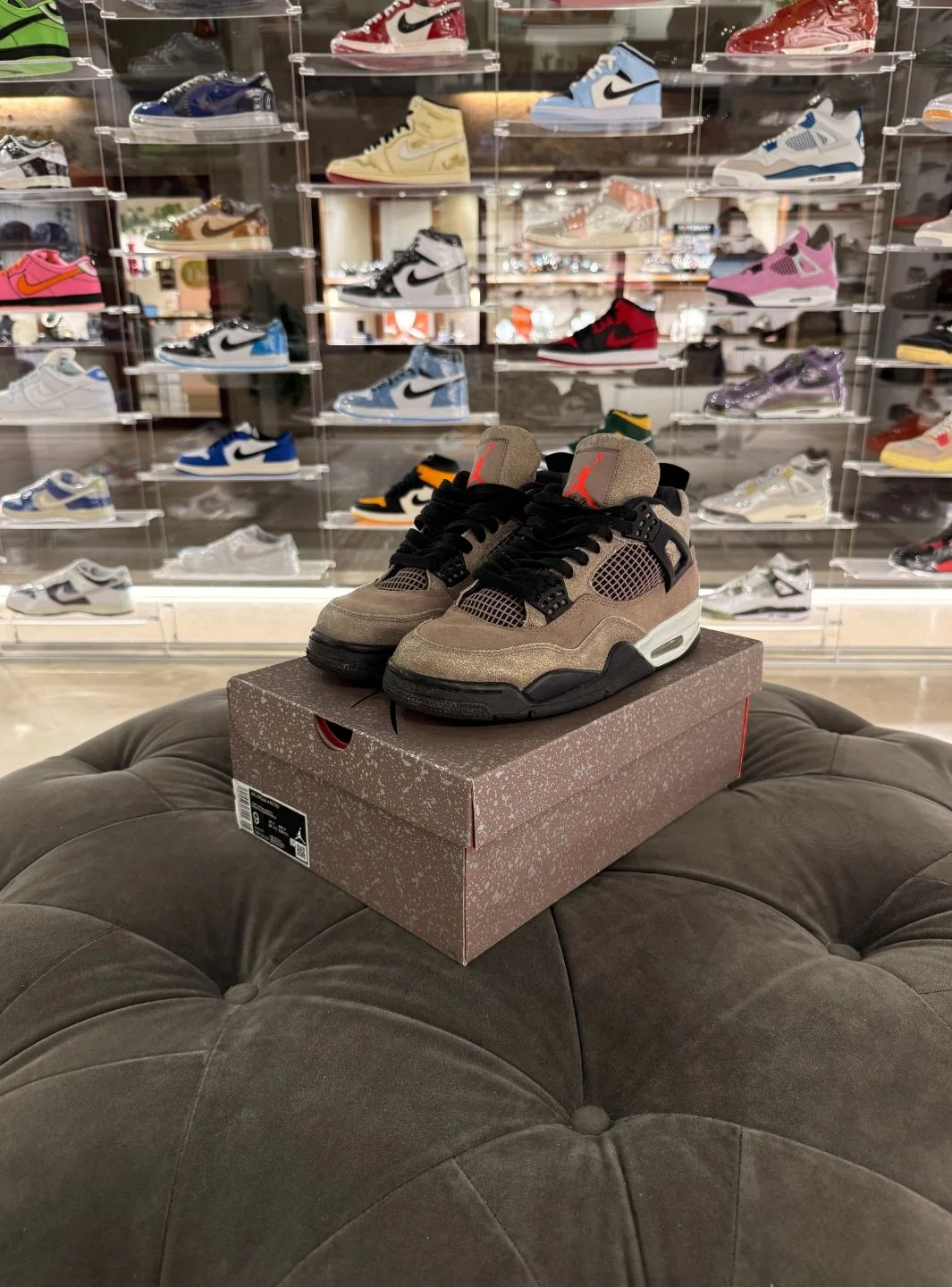 Air Jordan 4 Retro Taupe Haze - Usato 9/10 - Image 12