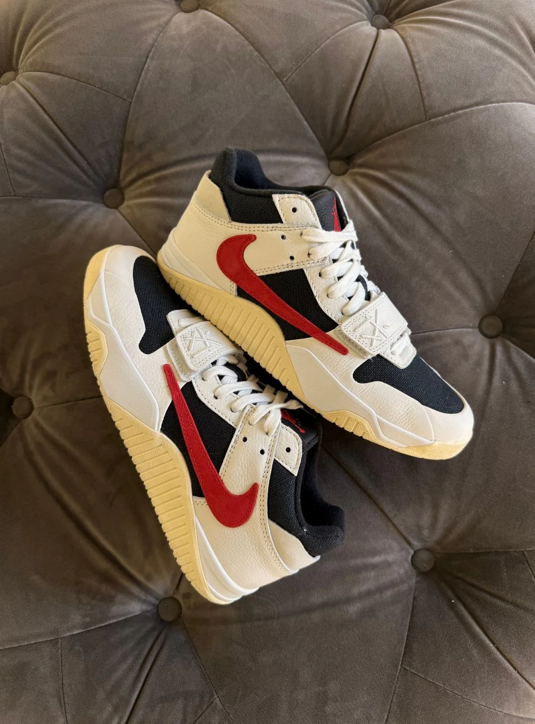 Air Jordan Jumpman Jack TR Travis Scott University Red - Usato 9.5/10 - Image 2