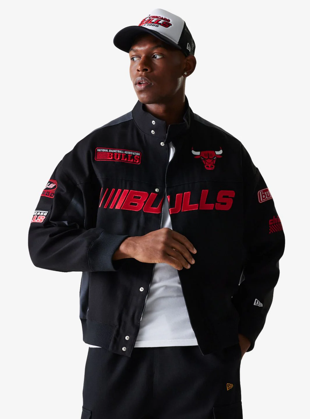 New Era Chicago Bulls NBA Black Motorsports Jacket - Image 4