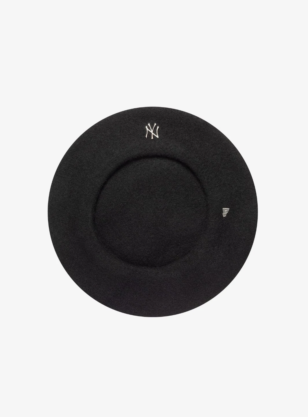 New Era New York Yankees Women's Wool Beret Black - Image 5