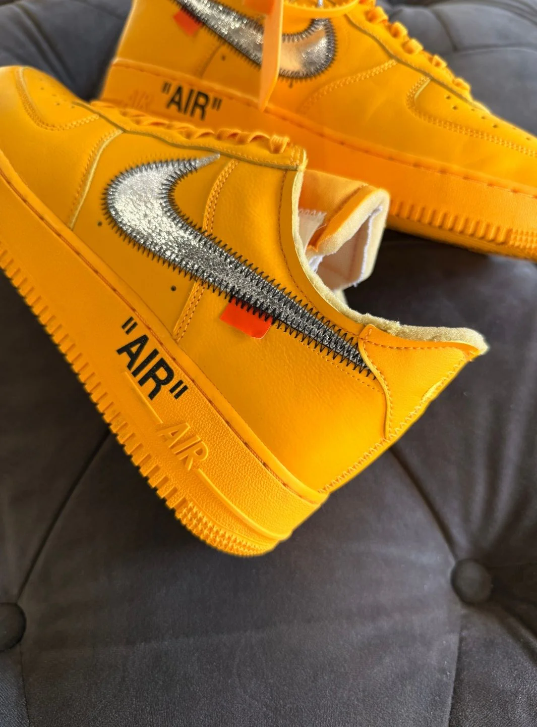 Nike Air Force 1 Low Off-White ICA University Gold - Usato 9.5/10 - Image 13