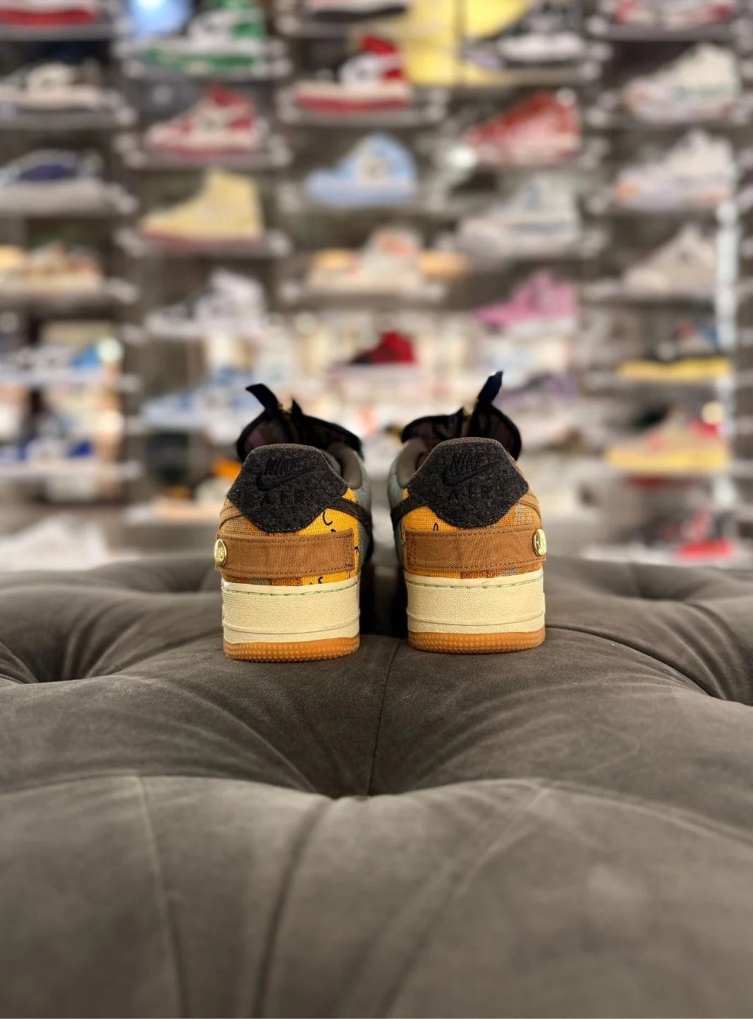 Nike Air Force 1 Low Travis Scott Cactus Jack - Usato 9/10 - Image 4