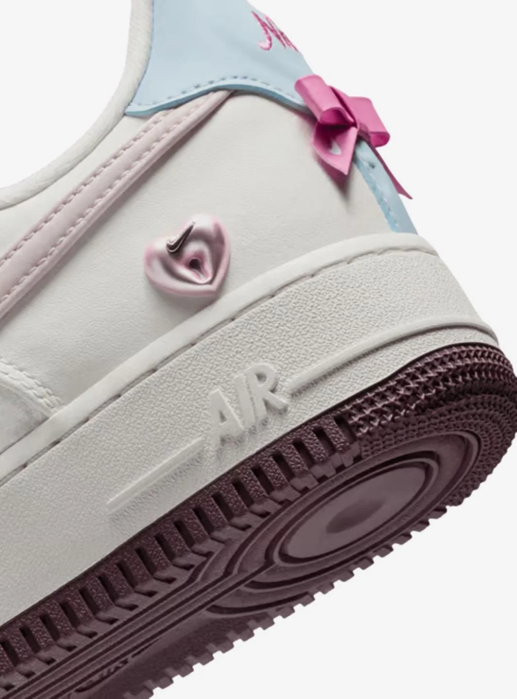 Nike Air Force 1 Low Valentine's Day (2026) (W) - Image 5