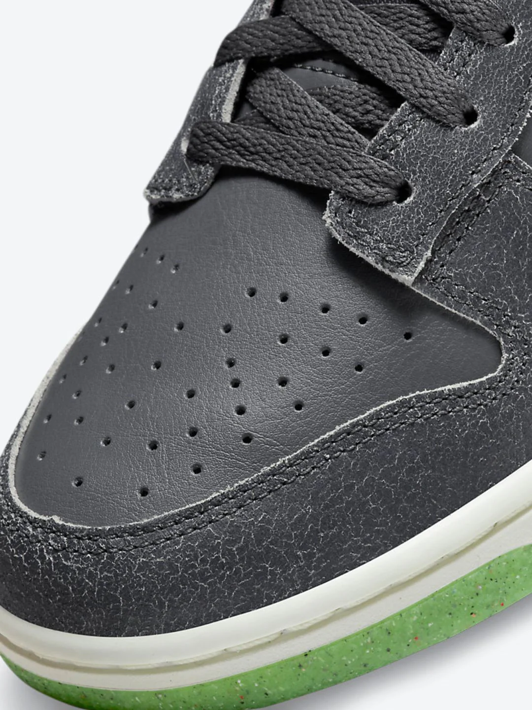 Nike Dunk Low Retro PRM Halloween (2022) - Image 3