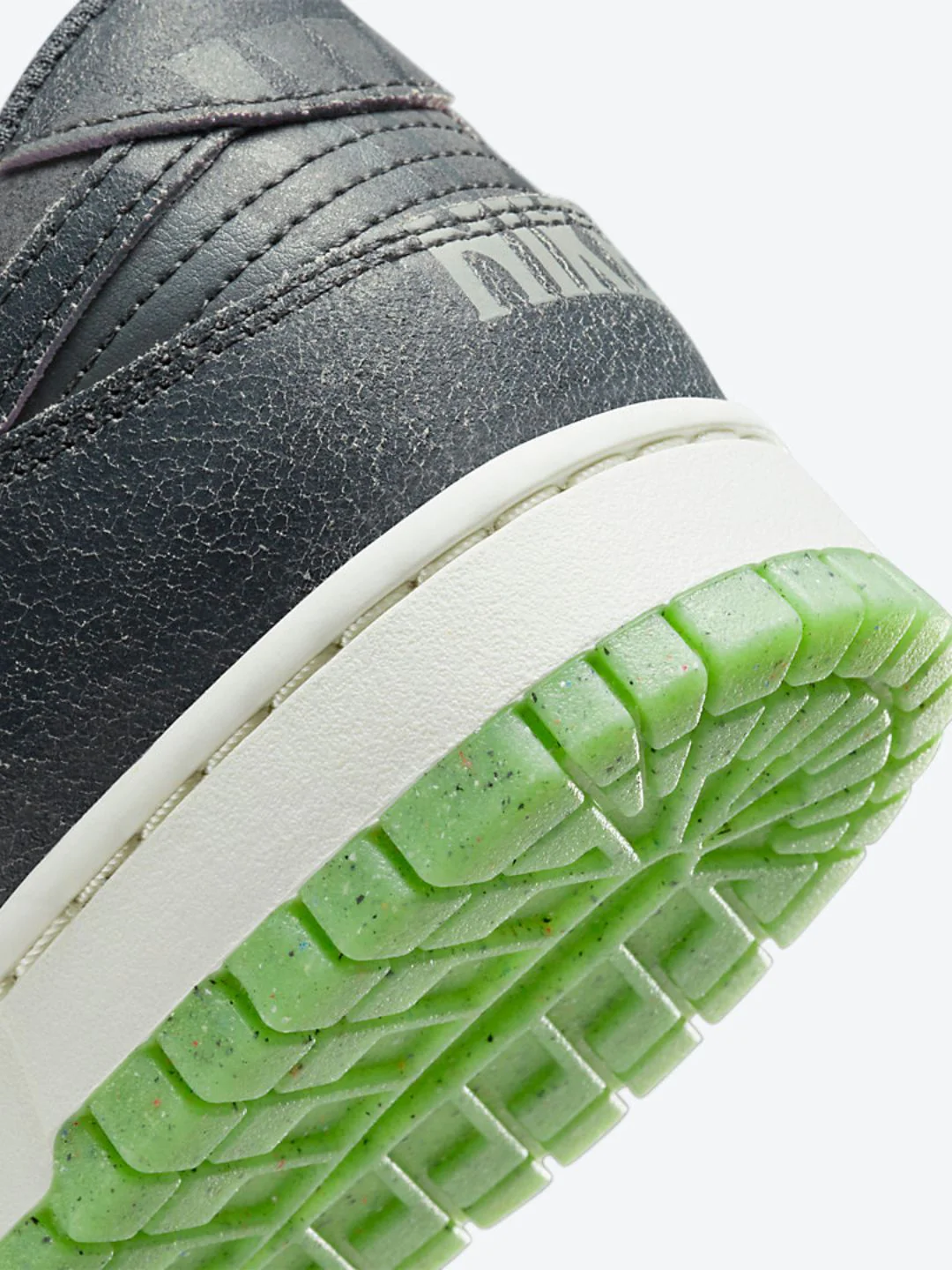 Nike Dunk Low Retro PRM Halloween (2022) - Image 5