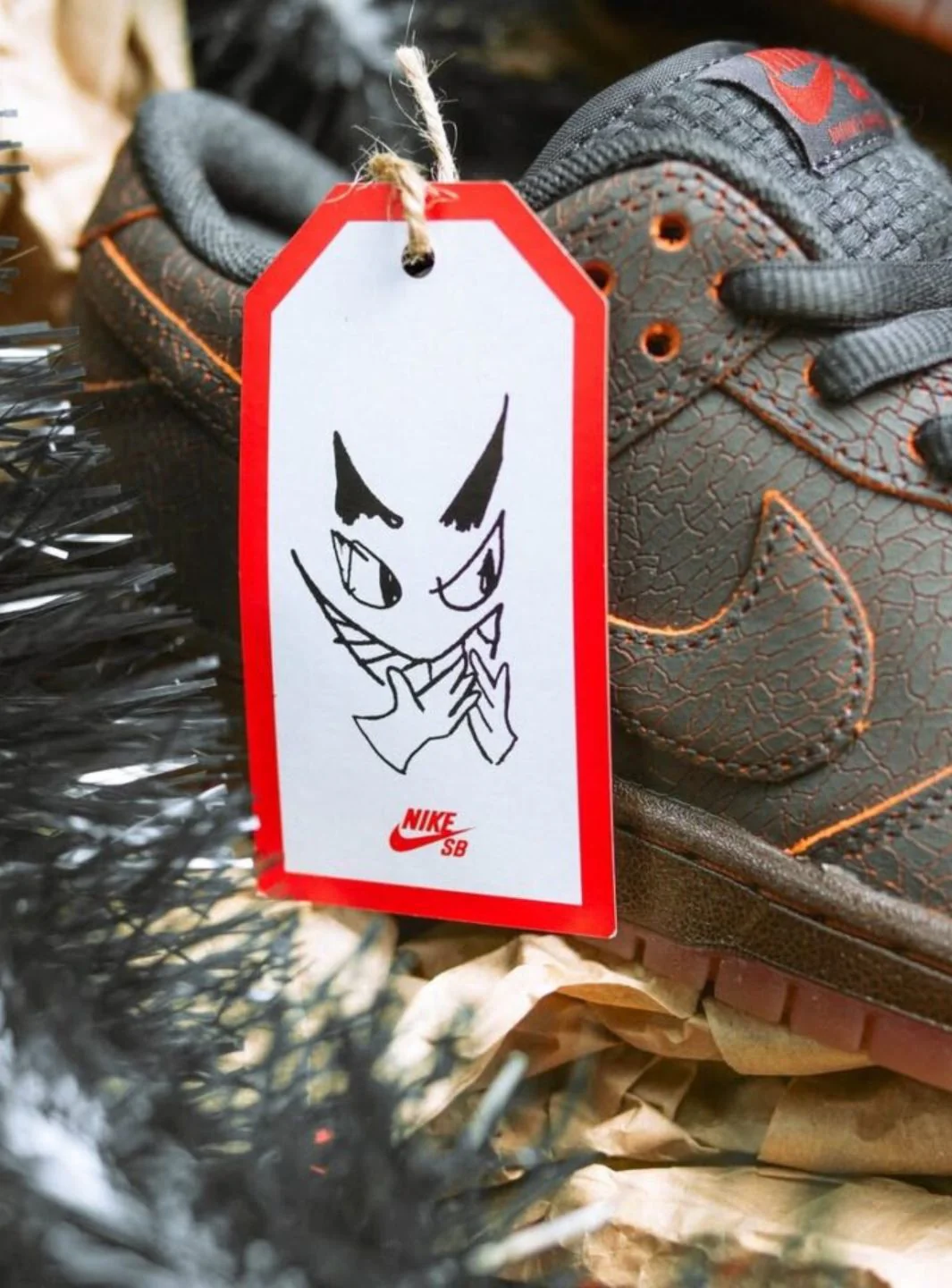 Nike Dunk SB Low Krampus - Image 16