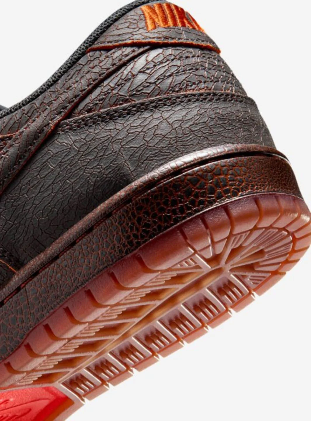 Nike Dunk SB Low Krampus - Image 5