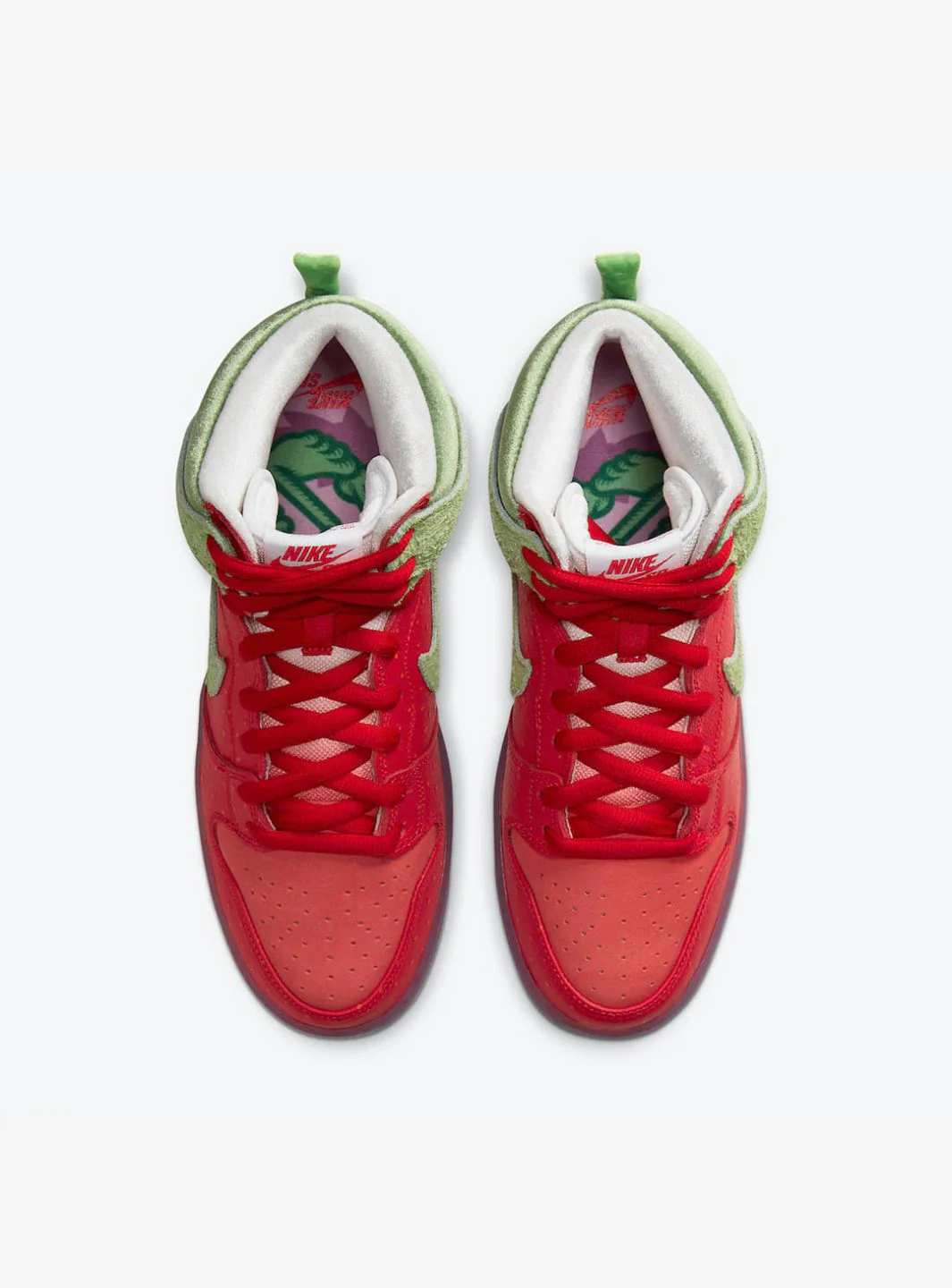 Nike SB Dunk High Strawberry Cough - Image 4