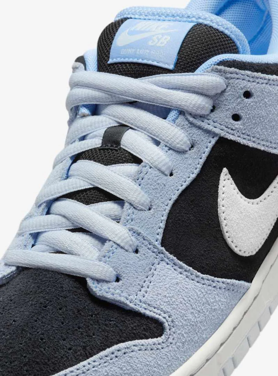 Nike SB Dunk Low Black Aluminum - Image 3