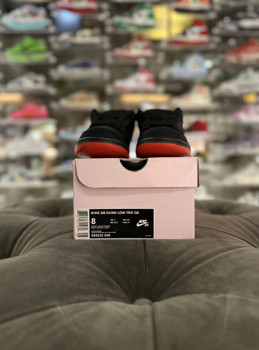 Nike SB Dunk Low Black Pigeon - Usato 9.5/10 - Image 12