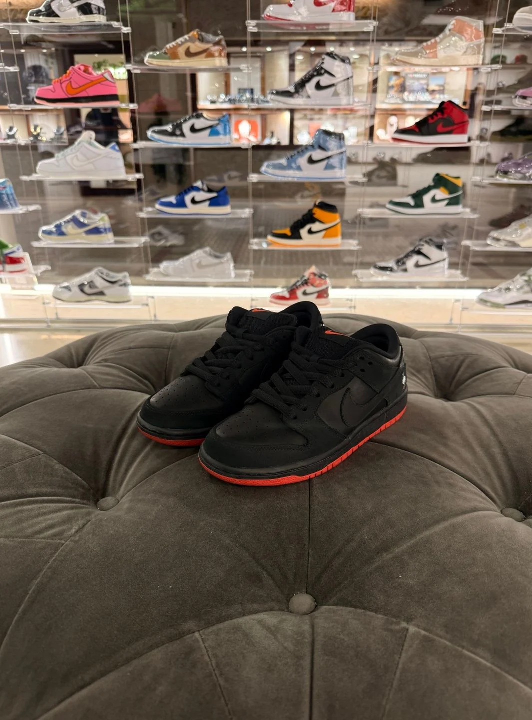 Nike SB Dunk Low Black Pigeon - Usato 9.5/10 - Image 3