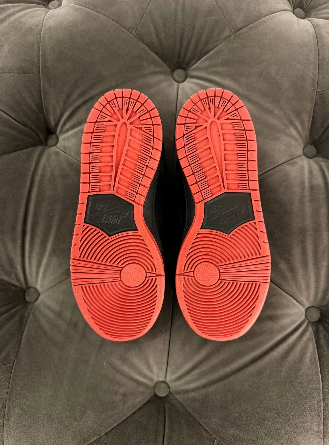 Nike SB Dunk Low Black Pigeon - Usato 9.5/10 - Image 7