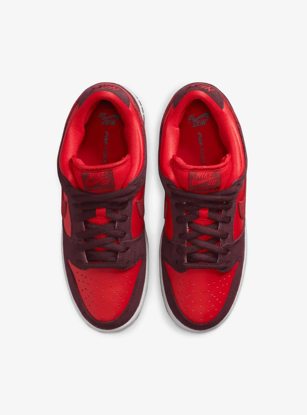 Nike SB Dunk Low Cherry - Image 3