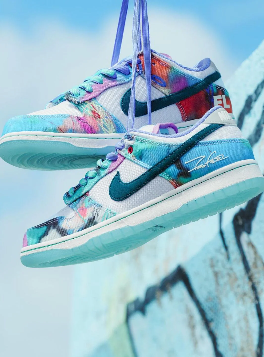 Nike SB Dunk Low Futura Laboratories Bleached Aqua - Image 12