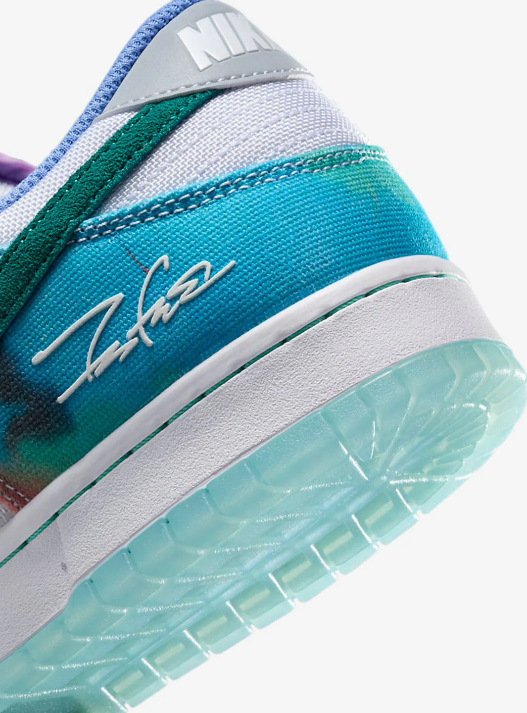 Nike SB Dunk Low Futura Laboratories Bleached Aqua - Image 5