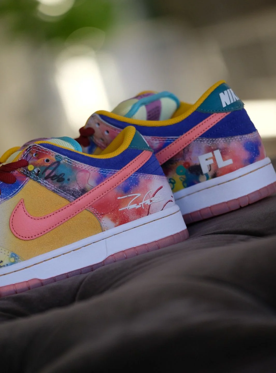 Nike SB Dunk Low Futura Laboratories Sunblush (Friends and Family) - Image 17