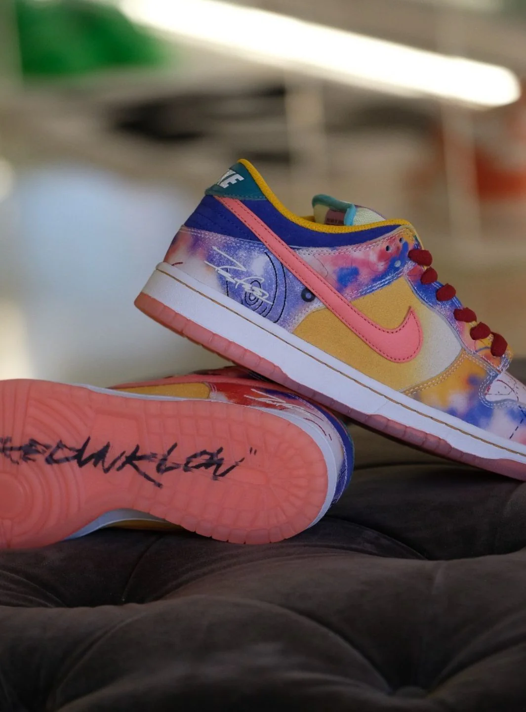 Nike SB Dunk Low Futura Laboratories Sunblush (Friends and Family) - Image 19