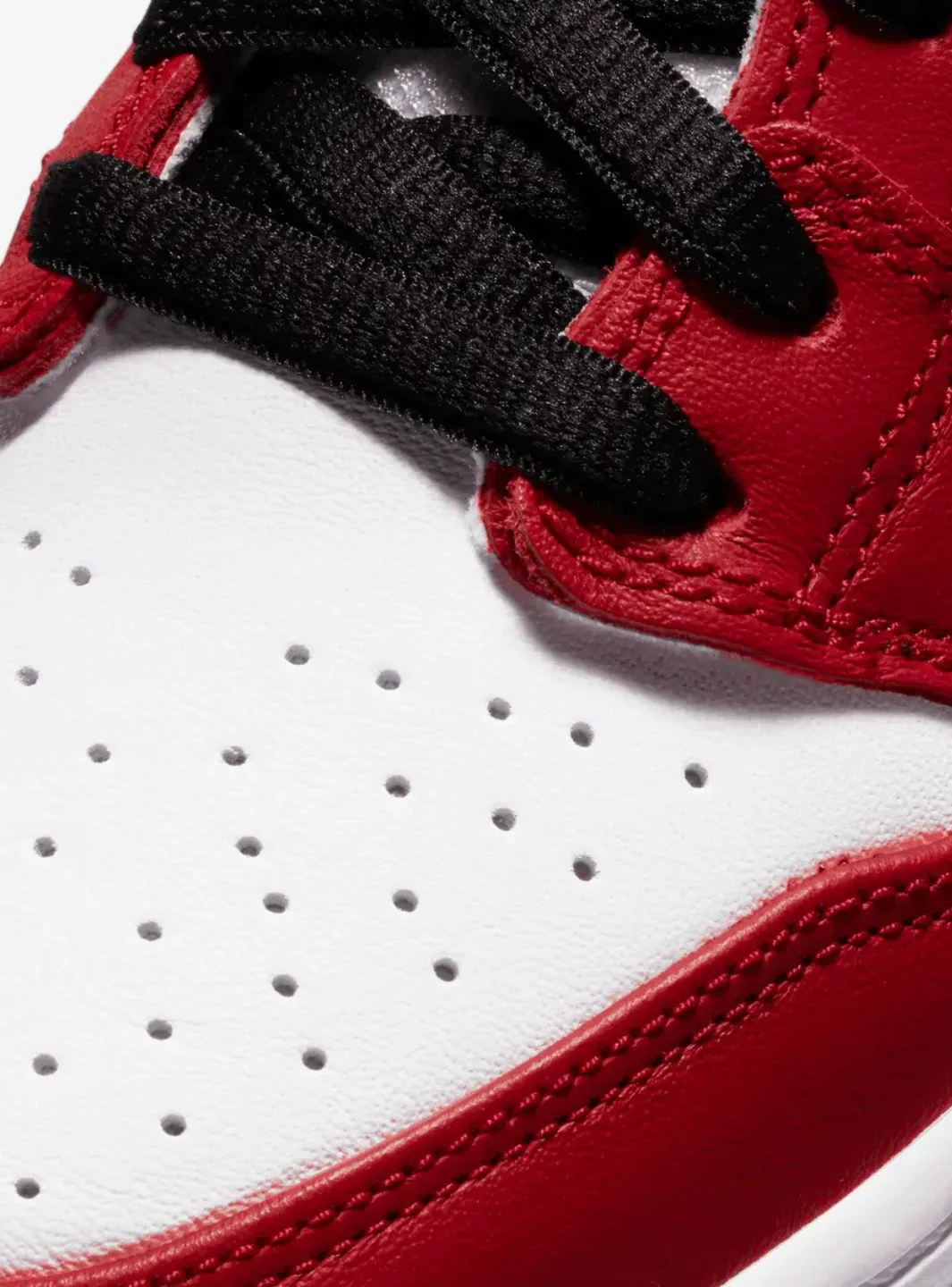 Nike SB Dunk Low Pro J-Pack Chicago - Image 4