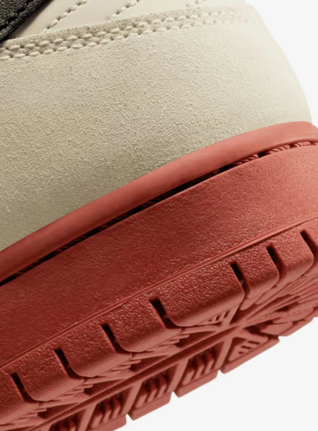 Nike SB Dunk Low Pro Hennessy - Image 5
