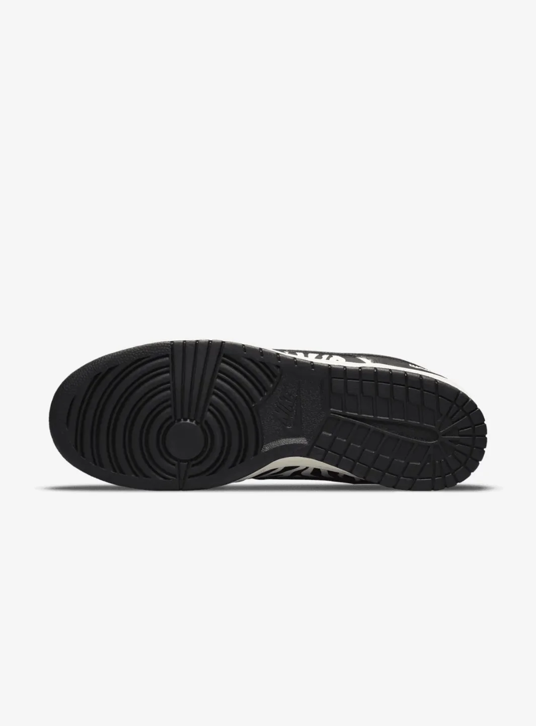 Nike SB Dunk Low OG QS Quartersnacks Zebra - Image 5